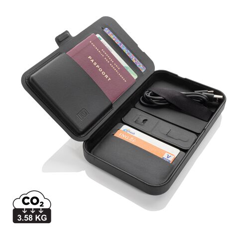Swiss Peak Travel-Case aus RCS rec. PU mit 3-in-1-Charger