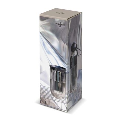 Sagaform Tekla Stahlisolierflasche Chrom (recycelt) 500 ml Chrom | Gravur | Seite 1 Oberseite | 60 mm x 35 mm