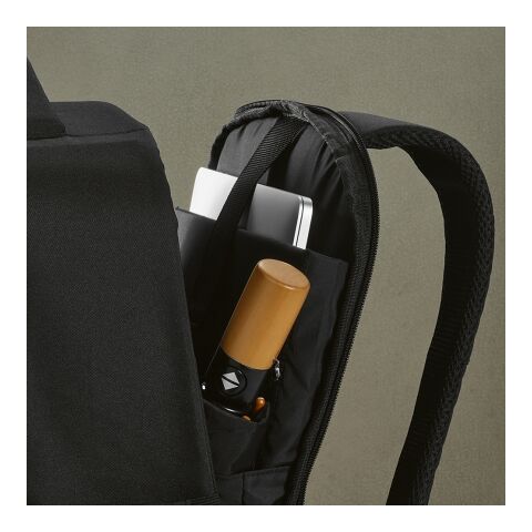 Budapest 16L Rucksack aus rPET. Vordertasche. Laptops bis 17&quot; Schwarz | ohne Werbeanbringung | Nicht verfügbar | Nicht verfügbar | Nicht verfügbar