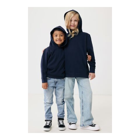 Iqoniq Yengo KidsHoodie mit Seitentaschen aus rec. Baumwolle navy blau | 7-8 | ohne Werbeanbringung | Nicht verfügbar | Nicht verfügbar | Nicht verfügbar