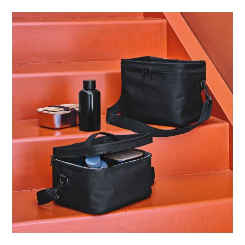 Munich M 7,5L Kühltasche, rPET mit rABS. Thermoinjizierte Reißverschlüsse Schwarz | ohne Werbeanbringung | Nicht verfügbar | Nicht verfügbar | Nicht verfügbar